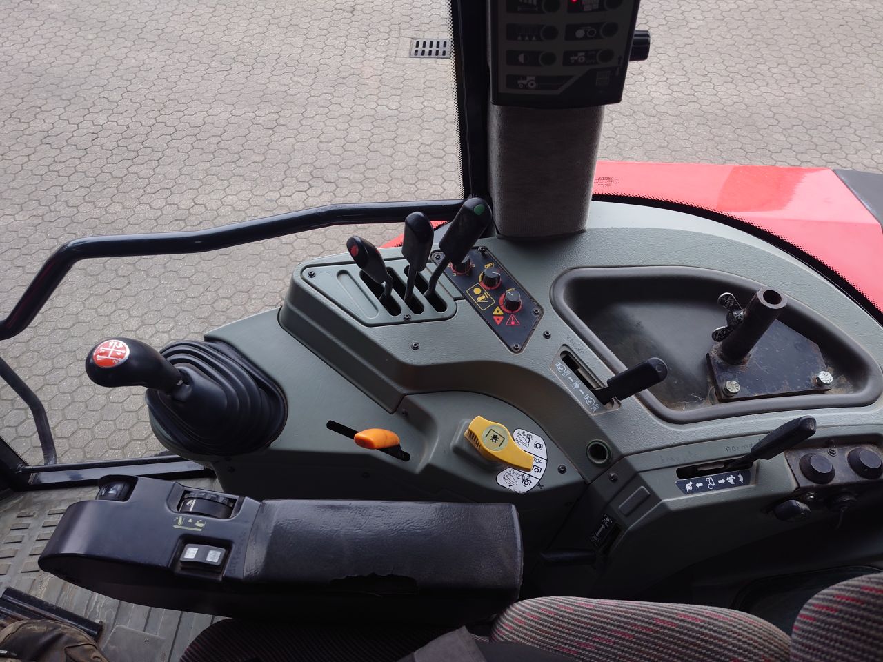 Massey Ferguson MF 6280 Dyna4 Power control