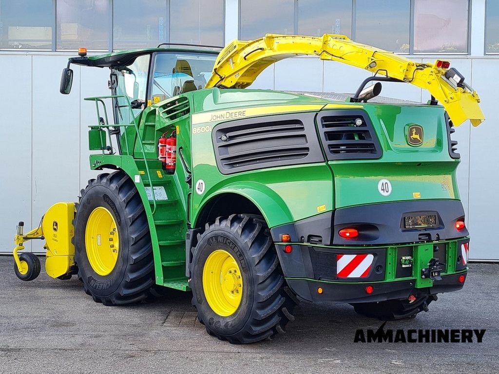 John Deere 8600 including new corn cracker