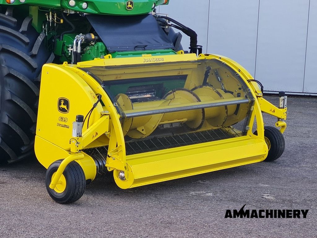 John Deere 8600 including new corn cracker