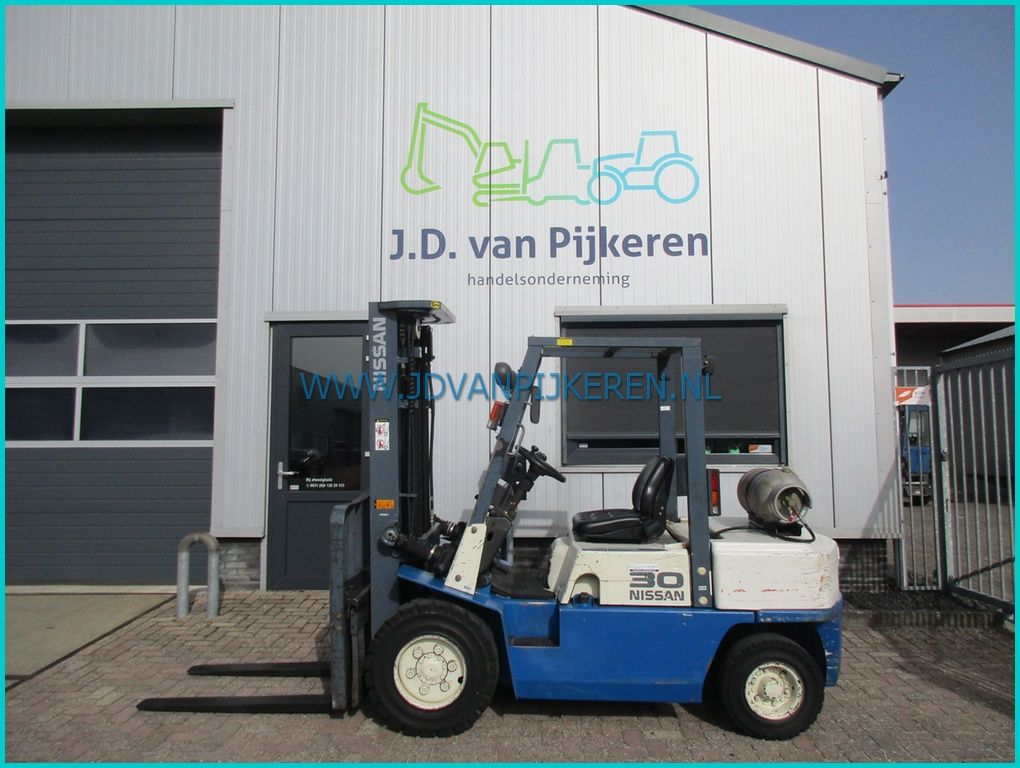 Nissan FGJ02A30U 3t 7696uur triplex4.75m+freelift+sideshift