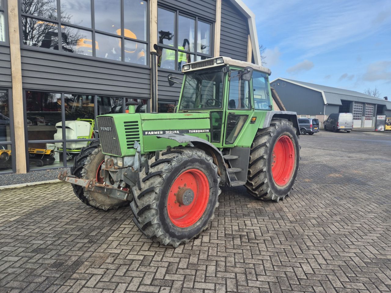 Used FENDT 312 lsa tractor with 6 cilinder and 120 HP