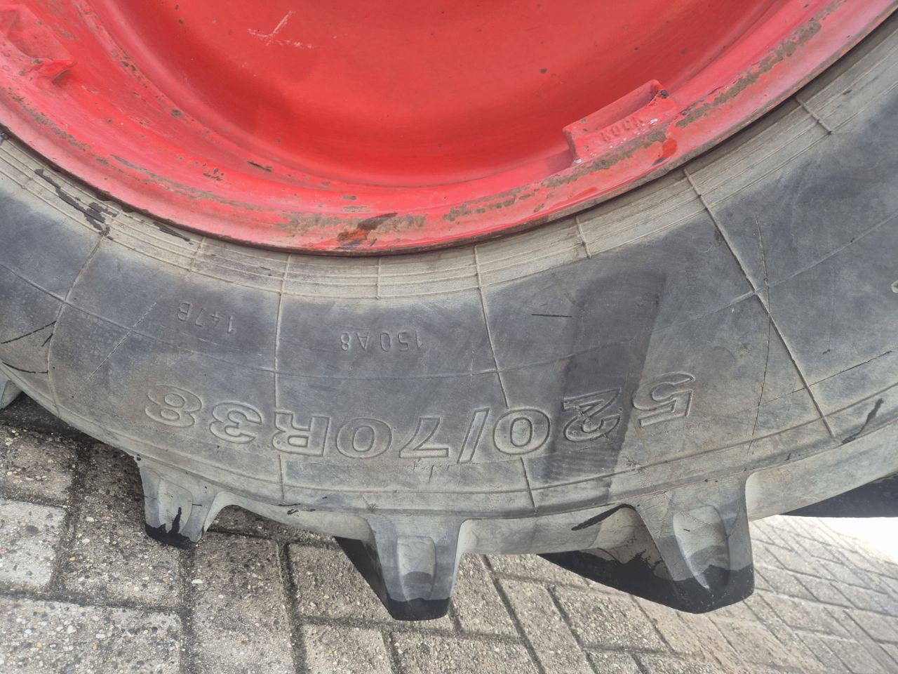 Used FENDT 312 lsa tractor with 6 cilinder and 120 HP