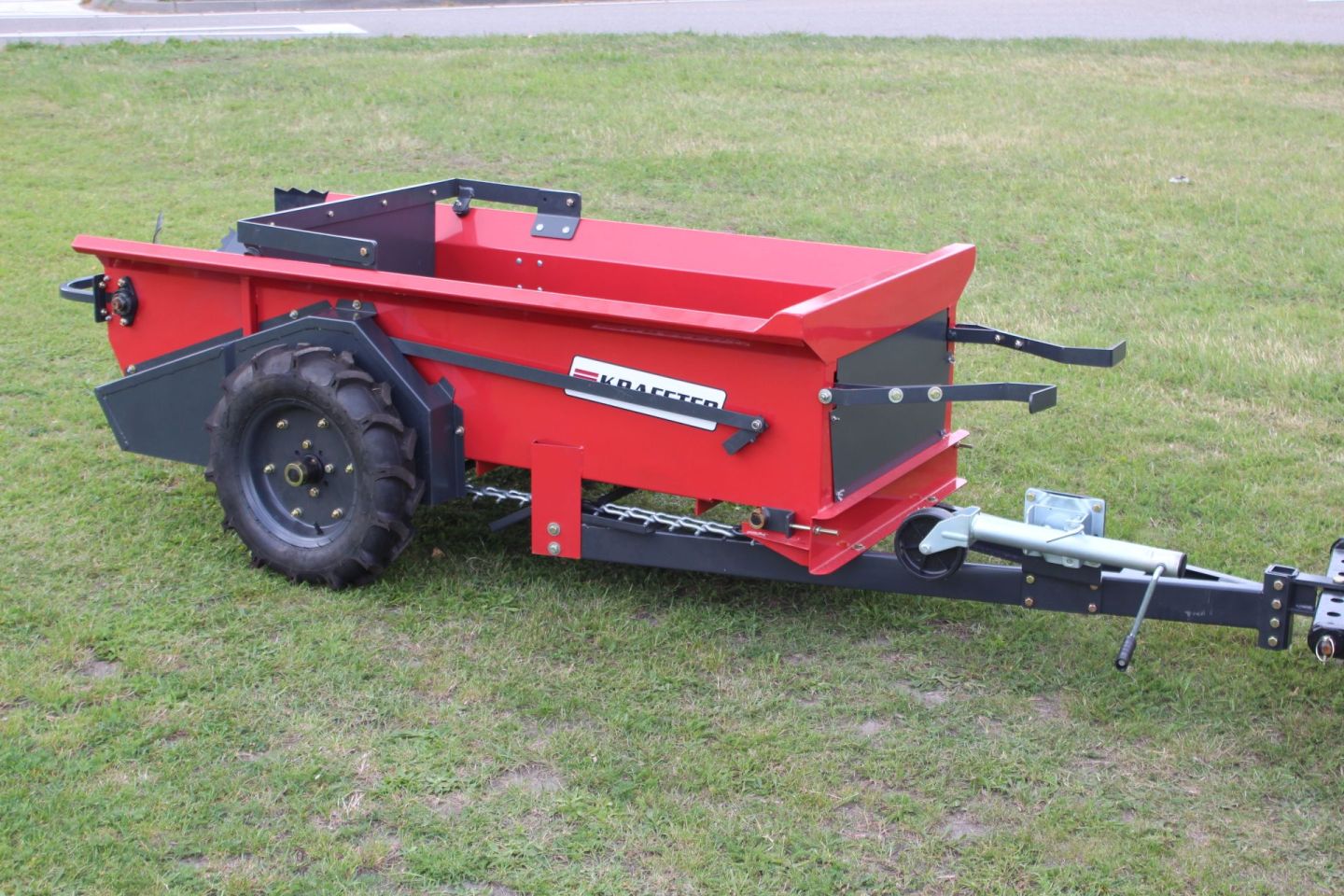 Kraffter Mini Manure Spreader – Wheel Driven