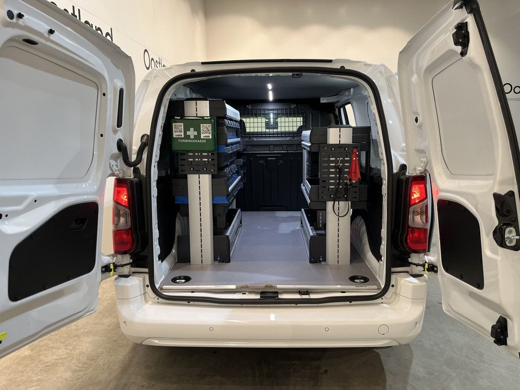 Peugeot Partner 1.5 BlueHDI Long 130 PK Automaat / Servicebus / Sortimo Inrichting / Euro 6 / Schuifdeur L + R / Airco / Camera / CarPlay / Cruise Control / 50.300 KM !!