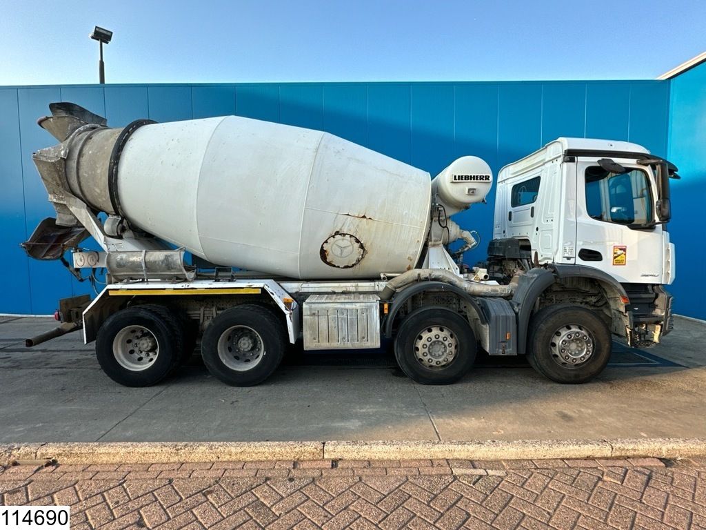 Mercedes Arocs 3240 8x4, EURO 6, LIEBHERR 9m3, Leaf suspension