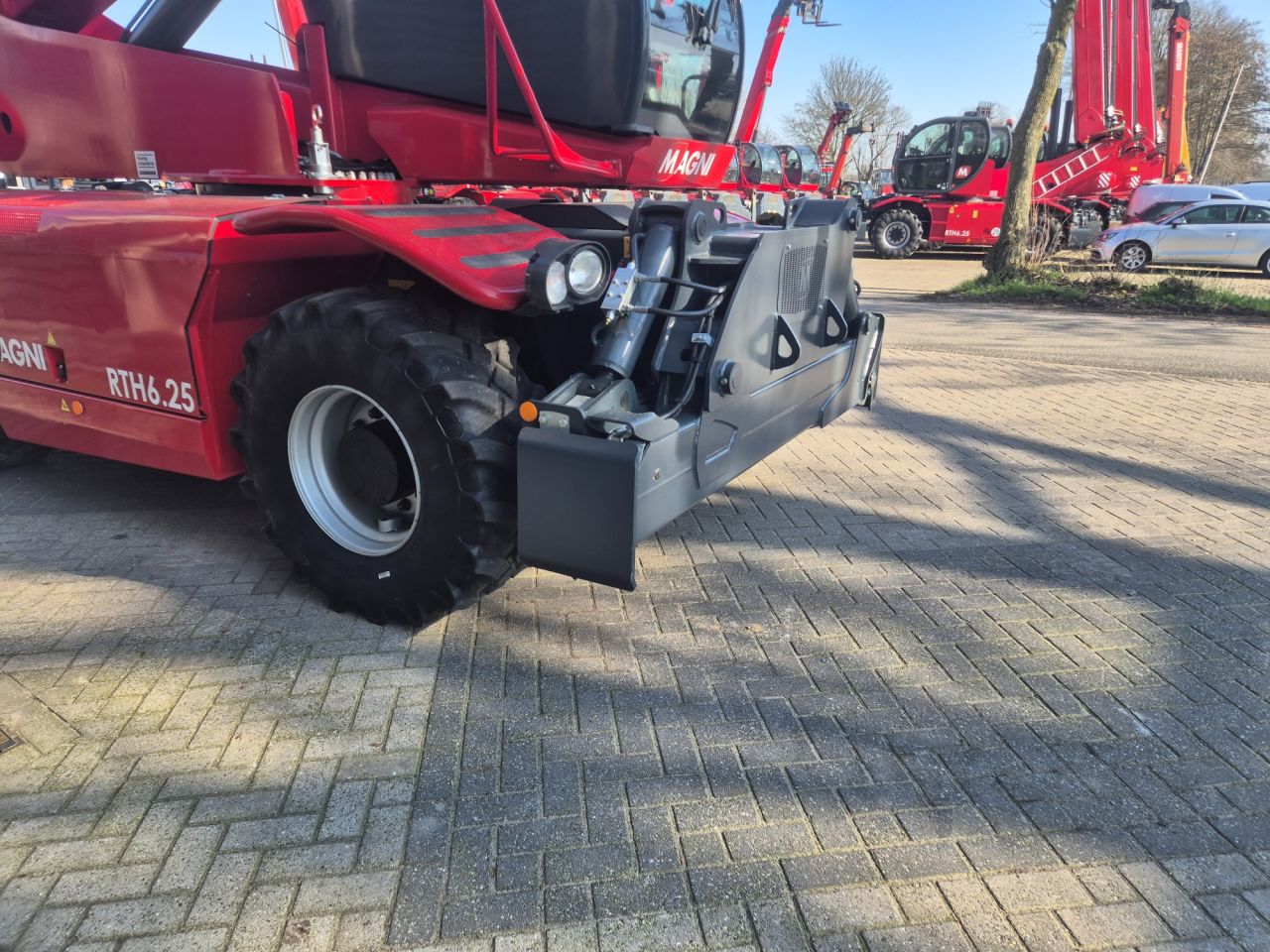 Gebruikte MAGNI RTH 6.25 roterende verreiker met hefhoogte 25 m