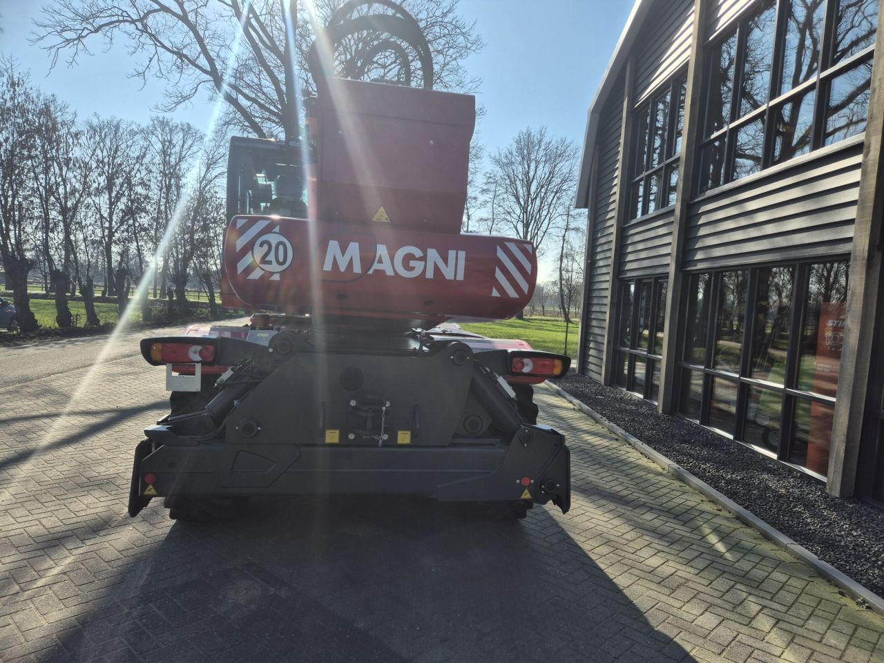 Gebruikte MAGNI RTH 6.25 roterende verreiker met hefhoogte 25 m