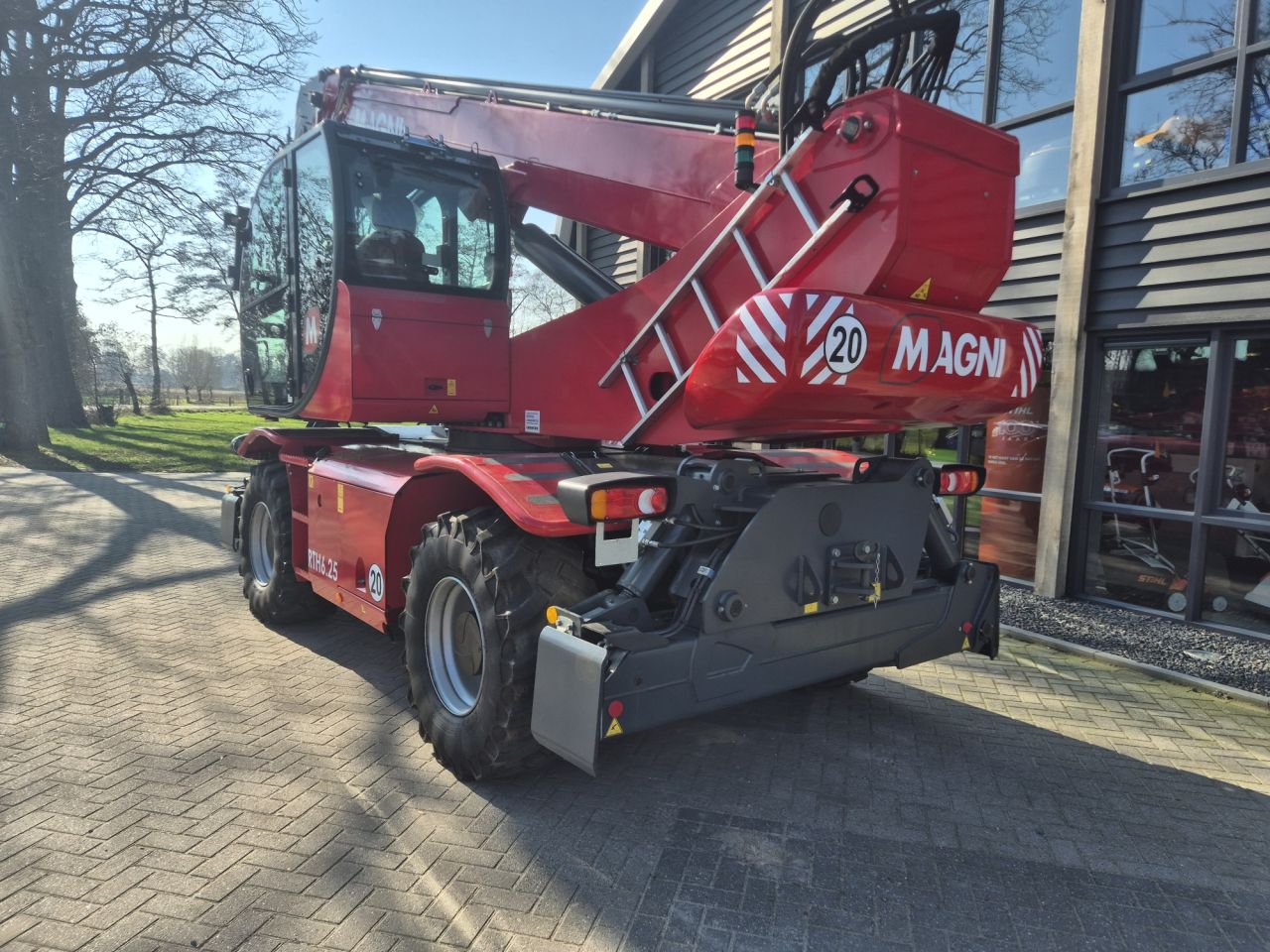 Gebruikte MAGNI RTH 6.25 roterende verreiker met hefhoogte 25 m
