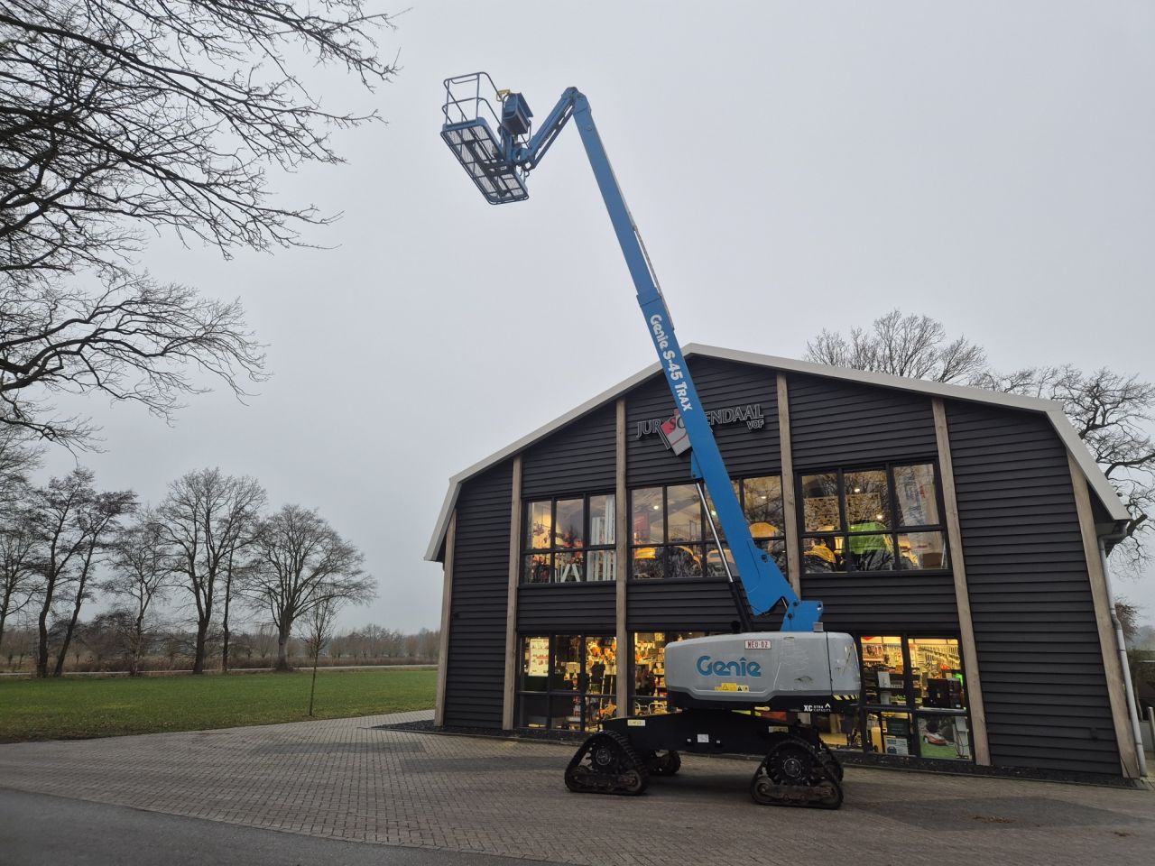 Used Genie S-45 trax telescopic boomlift