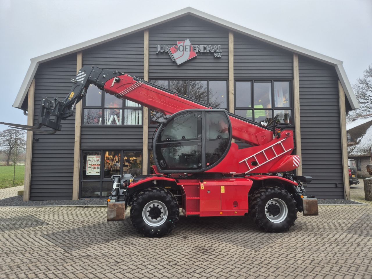 Used MAGNI RTH 6.21 roto telescopic with lifting height 21 m