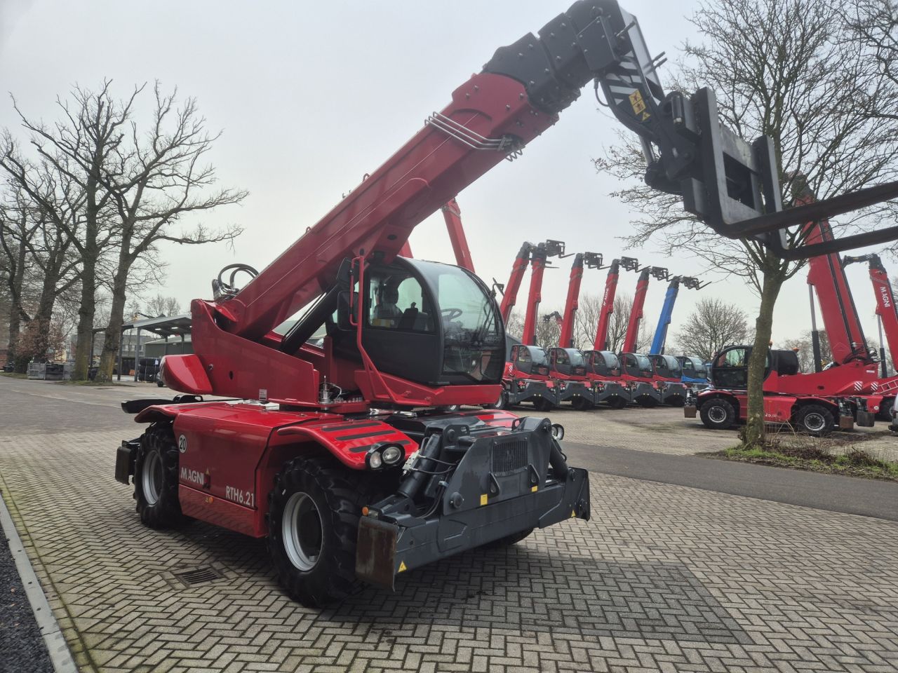 Used MAGNI RTH 6.21 roto telescopic with lifting height 21 m