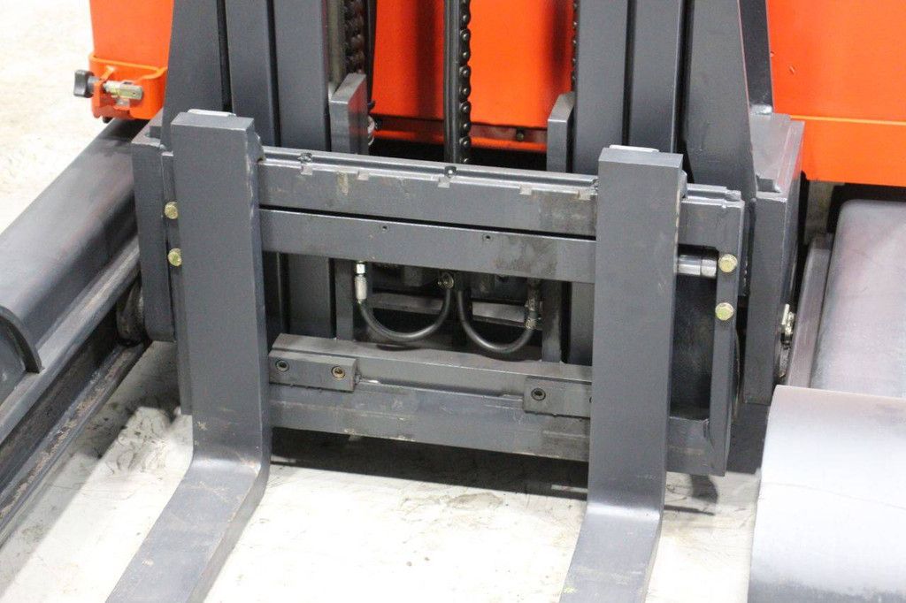 Schubmaststapler Linde R20G-03 Elektro 2000 kg 2010