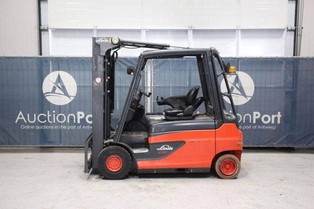 Forklift Linde E30L-01 Electric 3000kg 2012