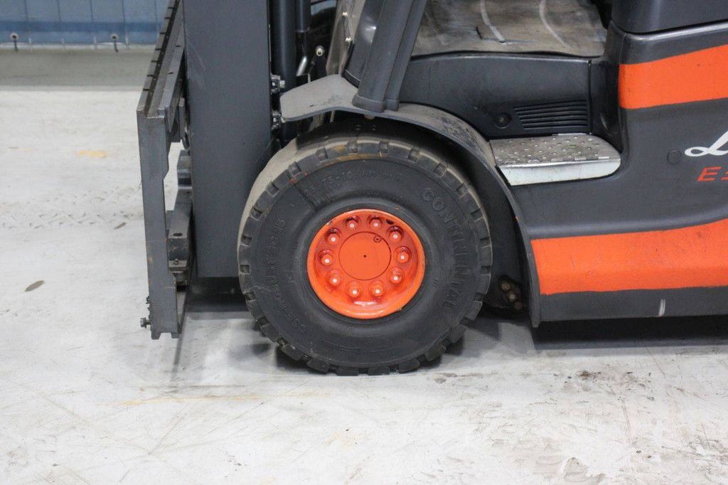 Forklift Linde E30L-01 Electric 3000kg 2012