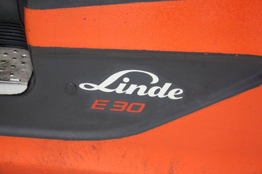 Forklift Linde E30L-01 Electric 3000kg 2012