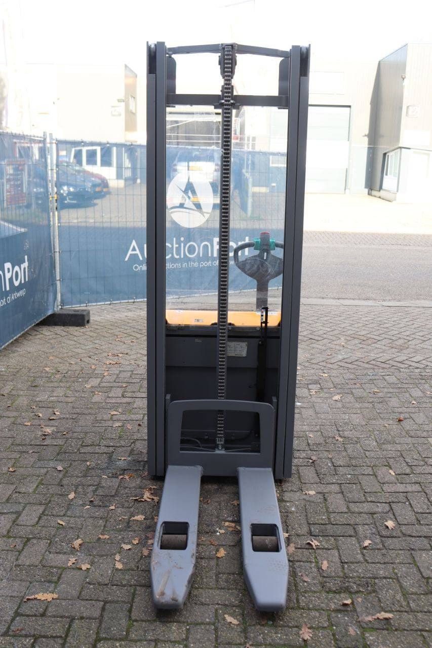Stacker Jungheinrich EJC 112 Electric 1200kg 2016