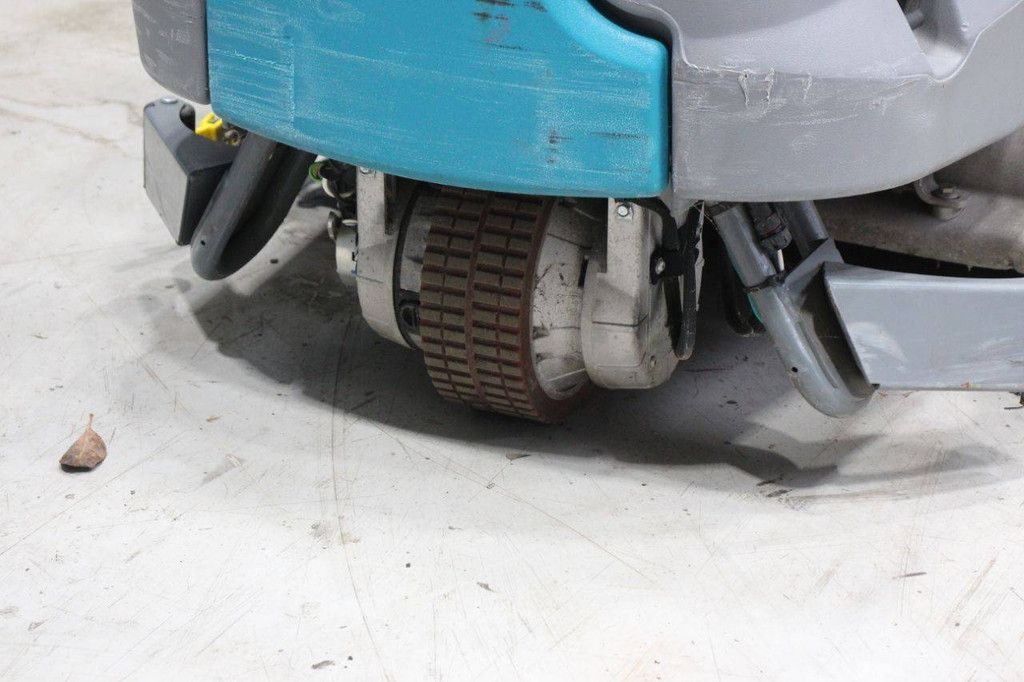 Tennant T7+ Electric Scrubber Dryer 2019