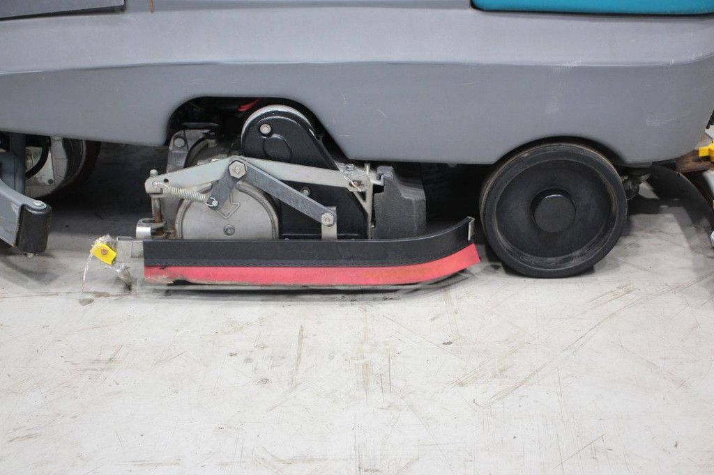 Tennant T7+ Electric Scrubber Dryer 2019