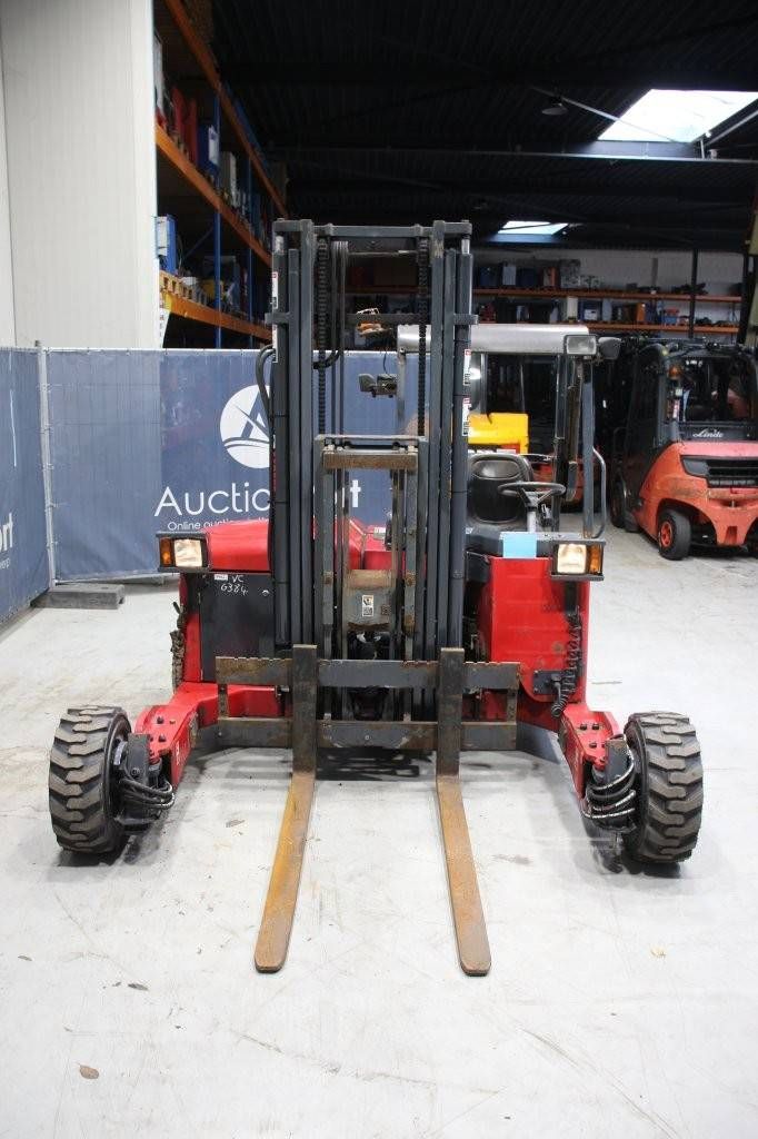 4 way machine Moffett M4 20.4 Diesel 2000kg 2011