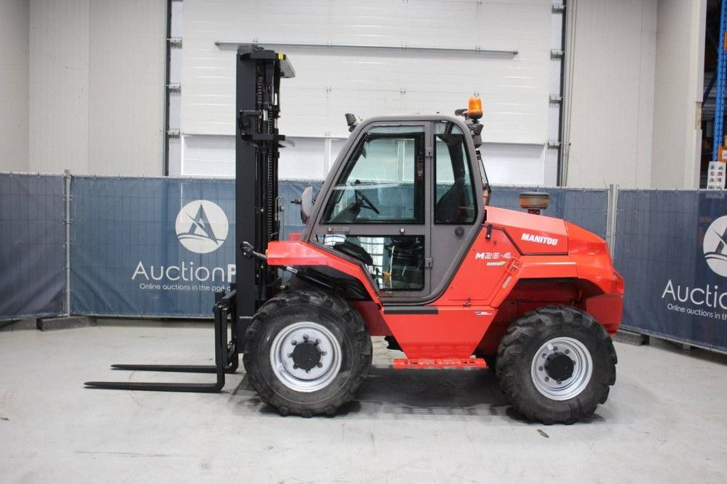Manitou M 26-4 Diesel-Geländestapler, 2600 kg, Baujahr 2015