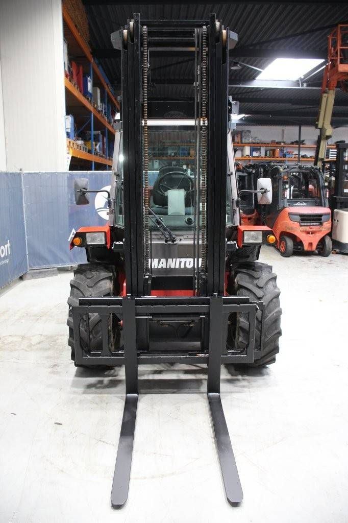 Manitou M 26-4 Diesel-Geländestapler, 2600 kg, Baujahr 2015
