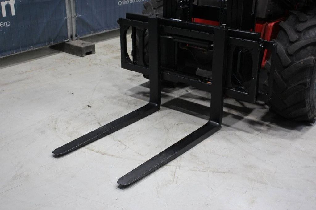 Manitou M 26-4 Diesel-Geländestapler, 2600 kg, Baujahr 2015