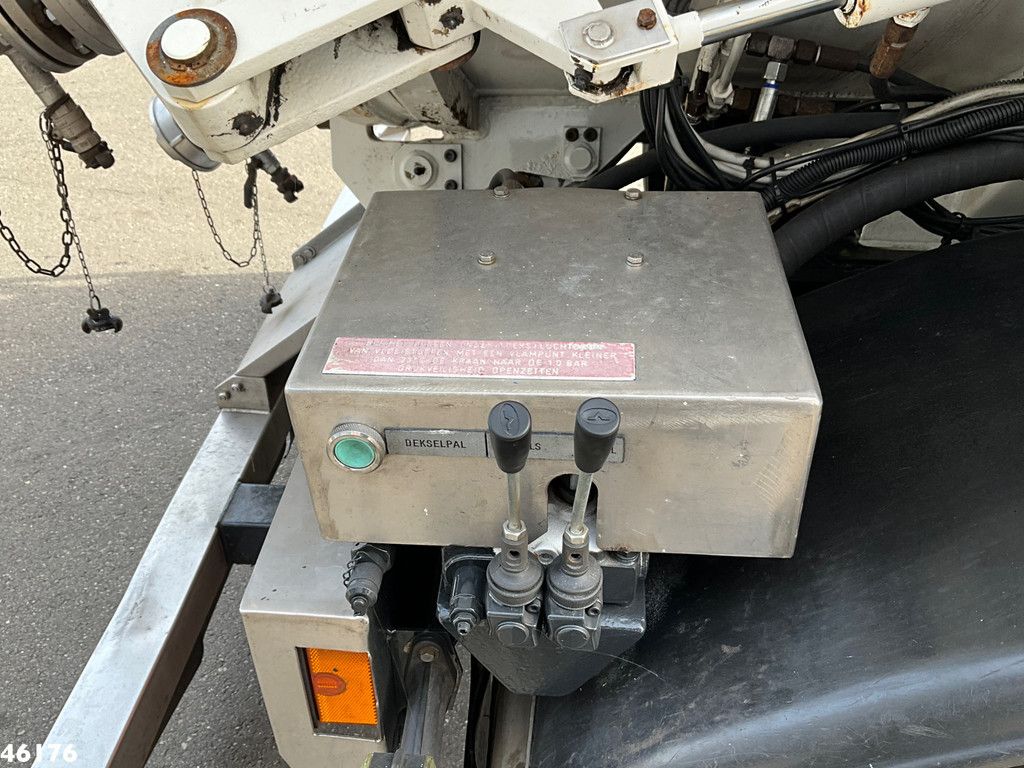 Man TGX 18.400 trekker + Burg oplegger met Bekker LaGram Vacuüm opbouw 30m³