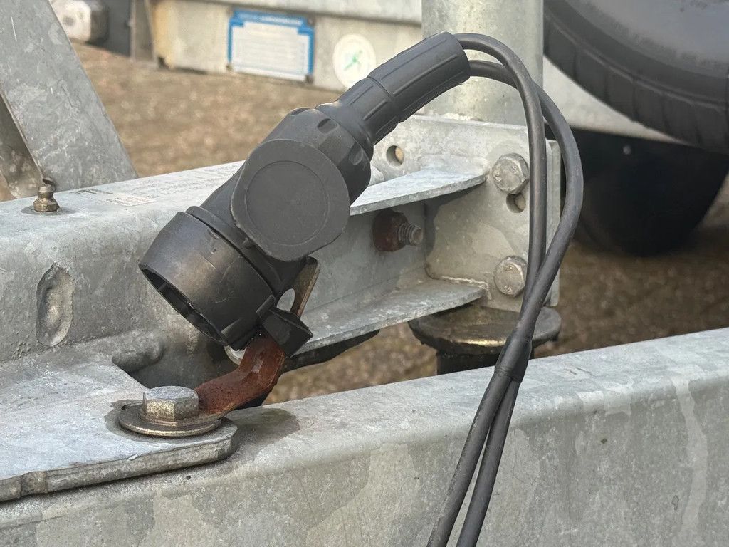 Verdonk Gesloten aanhanger met laadklep tandemasser