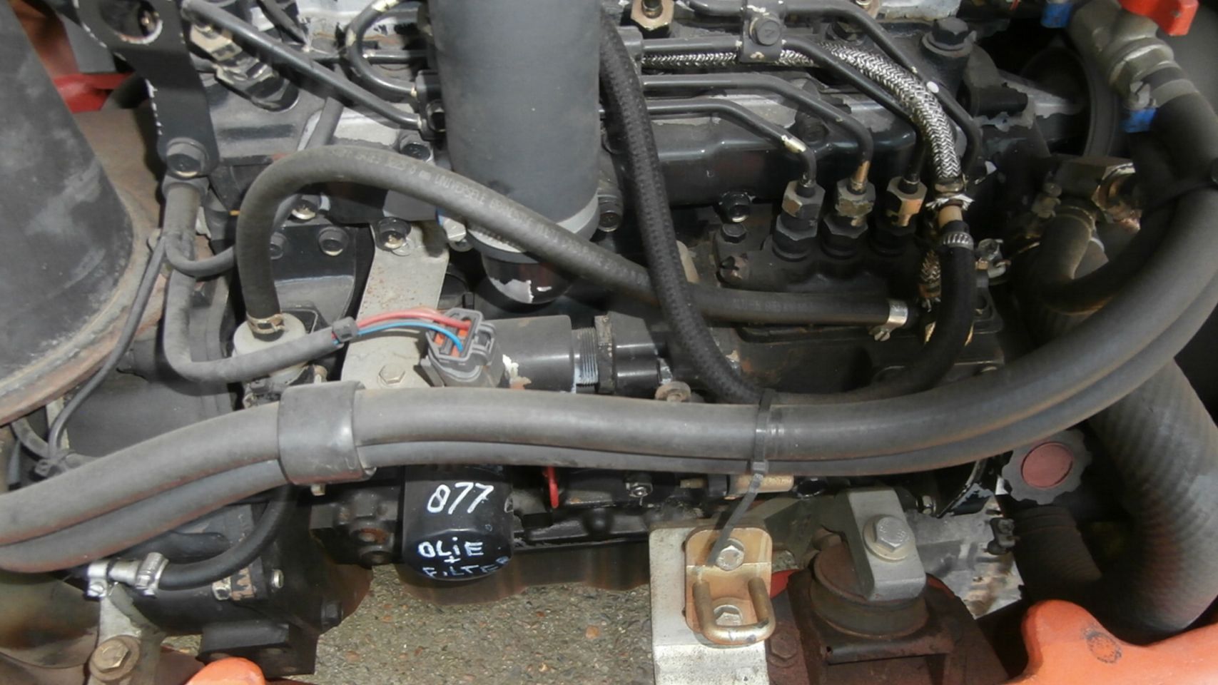 Minigraver Schaeff HR 16 met 1920 uren