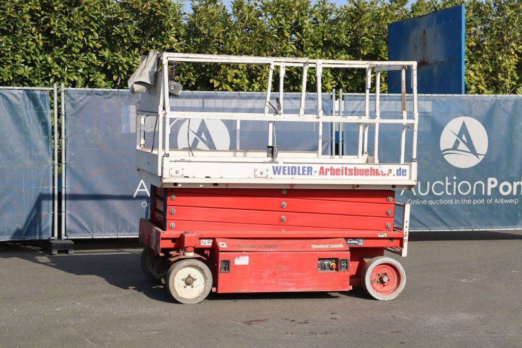 JLG 2658-E3 Electric Scissor Lift 9.9m 2002