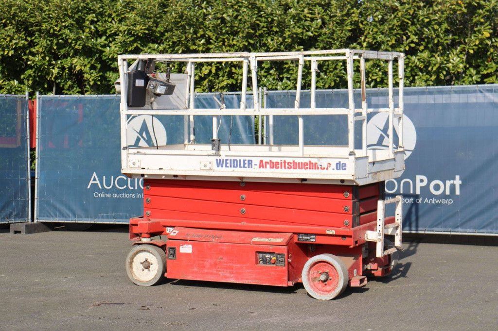 JLG 2658-E3 Electric Scissor Lift 9.9m 2002