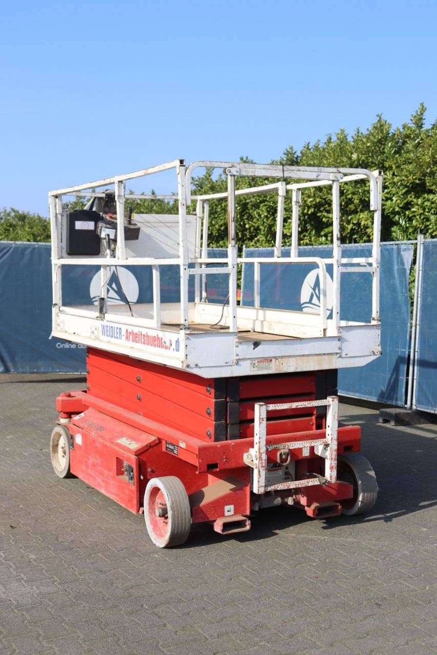 JLG 2658-E3 Electric Scissor Lift 9.9m 2002