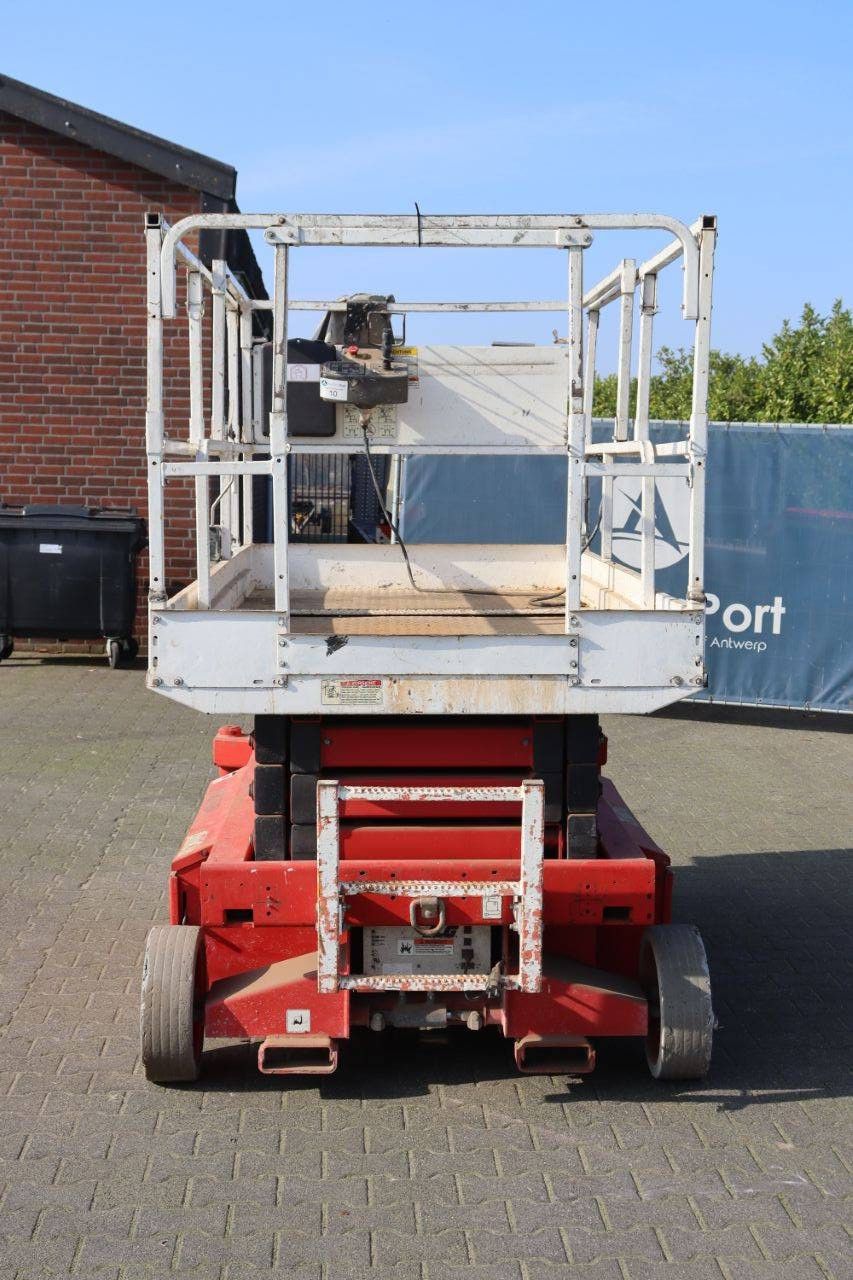 JLG 2658-E3 Electric Scissor Lift 9.9m 2002