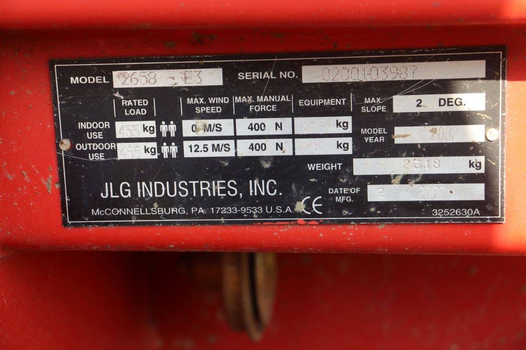 JLG 2658-E3 Electric Scissor Lift 9.9m 2002