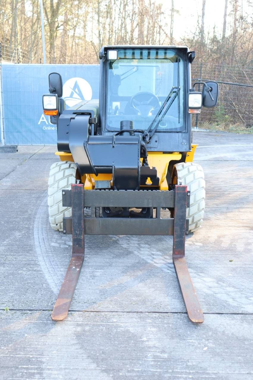 JCB 520-40 4WS Diesel 36,3 kW 2019 Teleskoplader