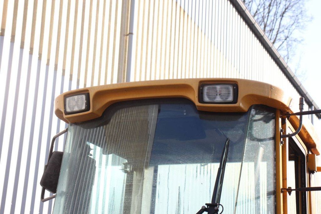 Wheel loader JCB 411 Diesel 56kW 1997