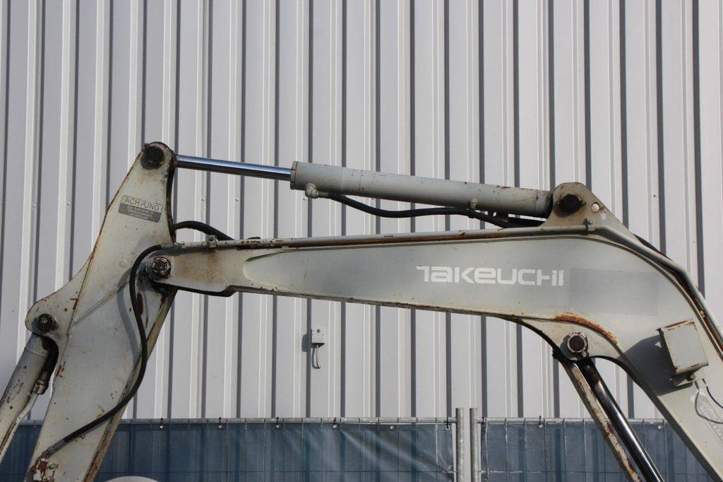 Rupsgraafmachine Takeuchi TB145 Diesel 27.9kW 2000