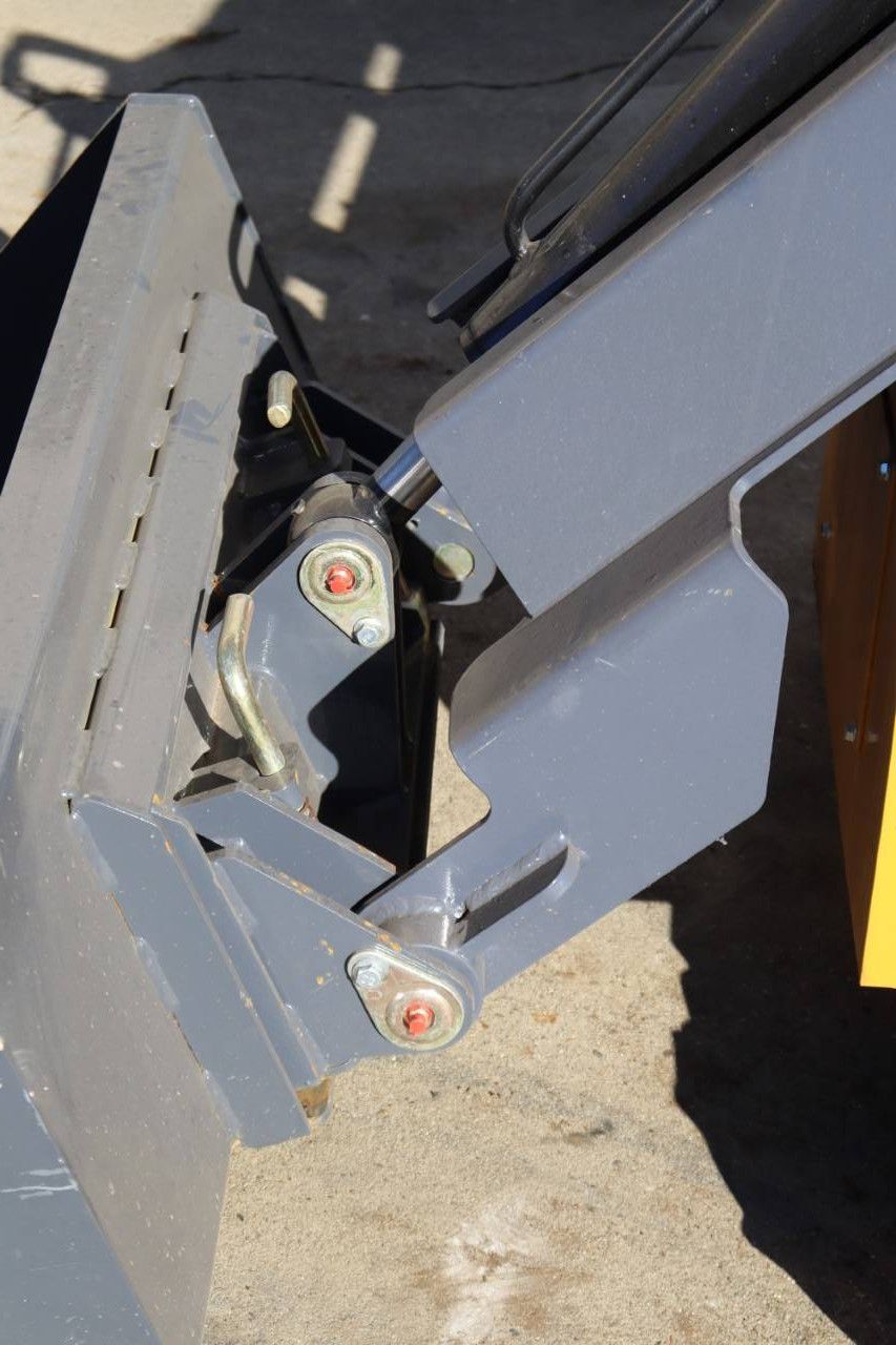 Kompaktlader Machpro MP-S805 Benzin 13 PS 2025