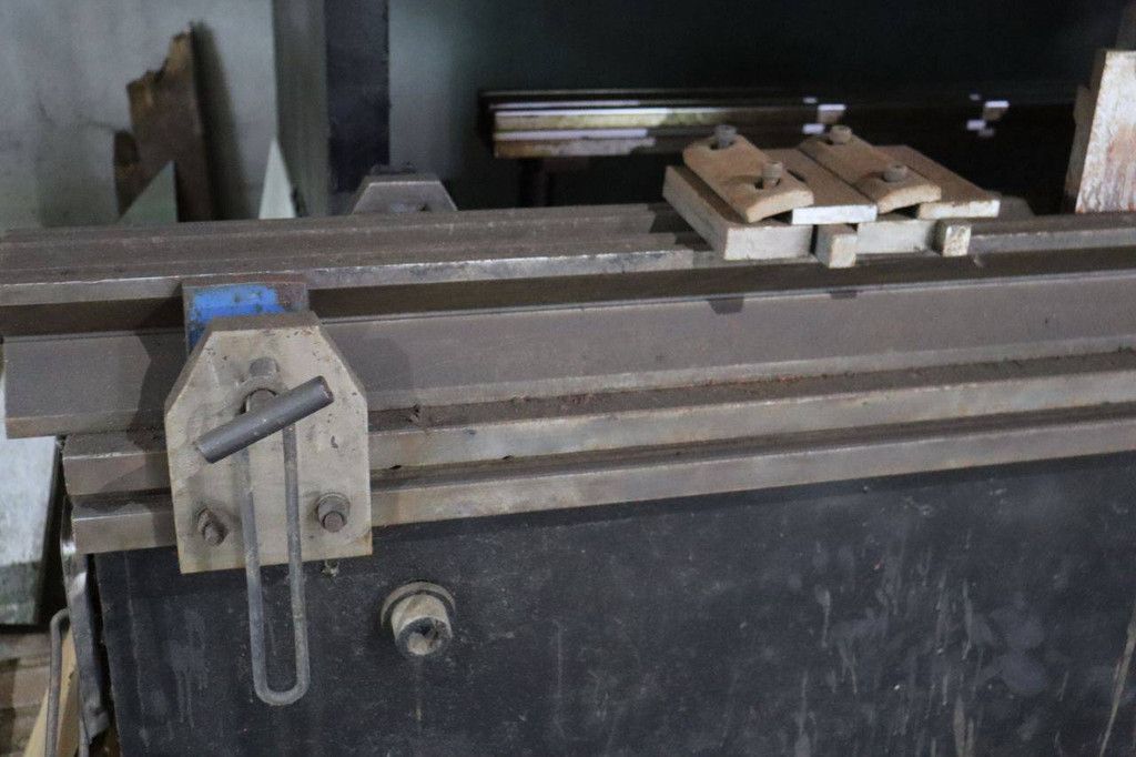 Press brake Shandong WF67Y Electric 200t 2010