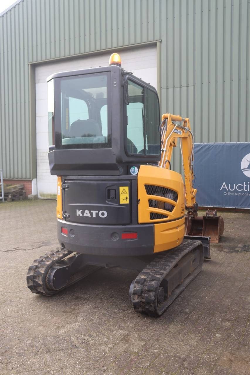 Rupsgraafmachine Kato HD27 V4 Diesel 13.6kW 2019