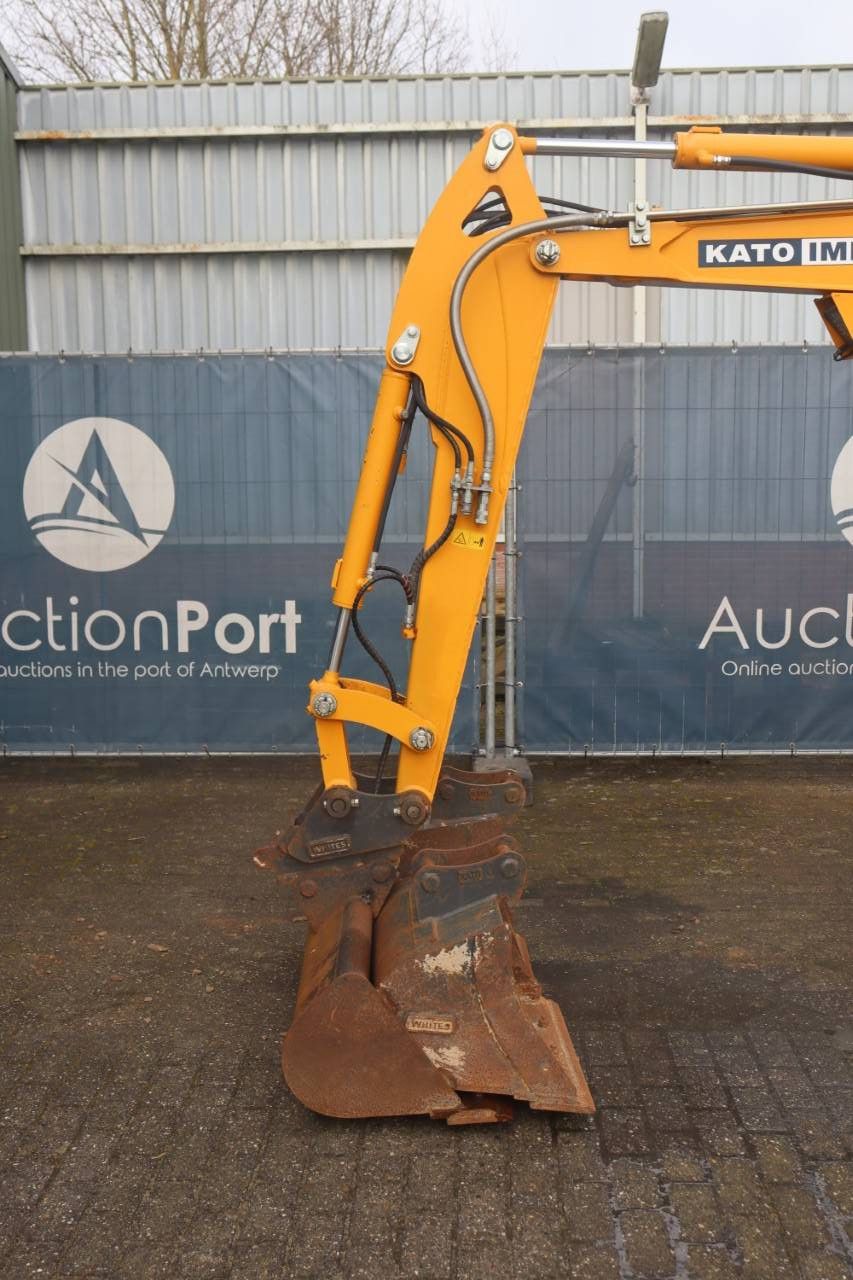 Rupsgraafmachine Kato HD27 V4 Diesel 13.6kW 2019