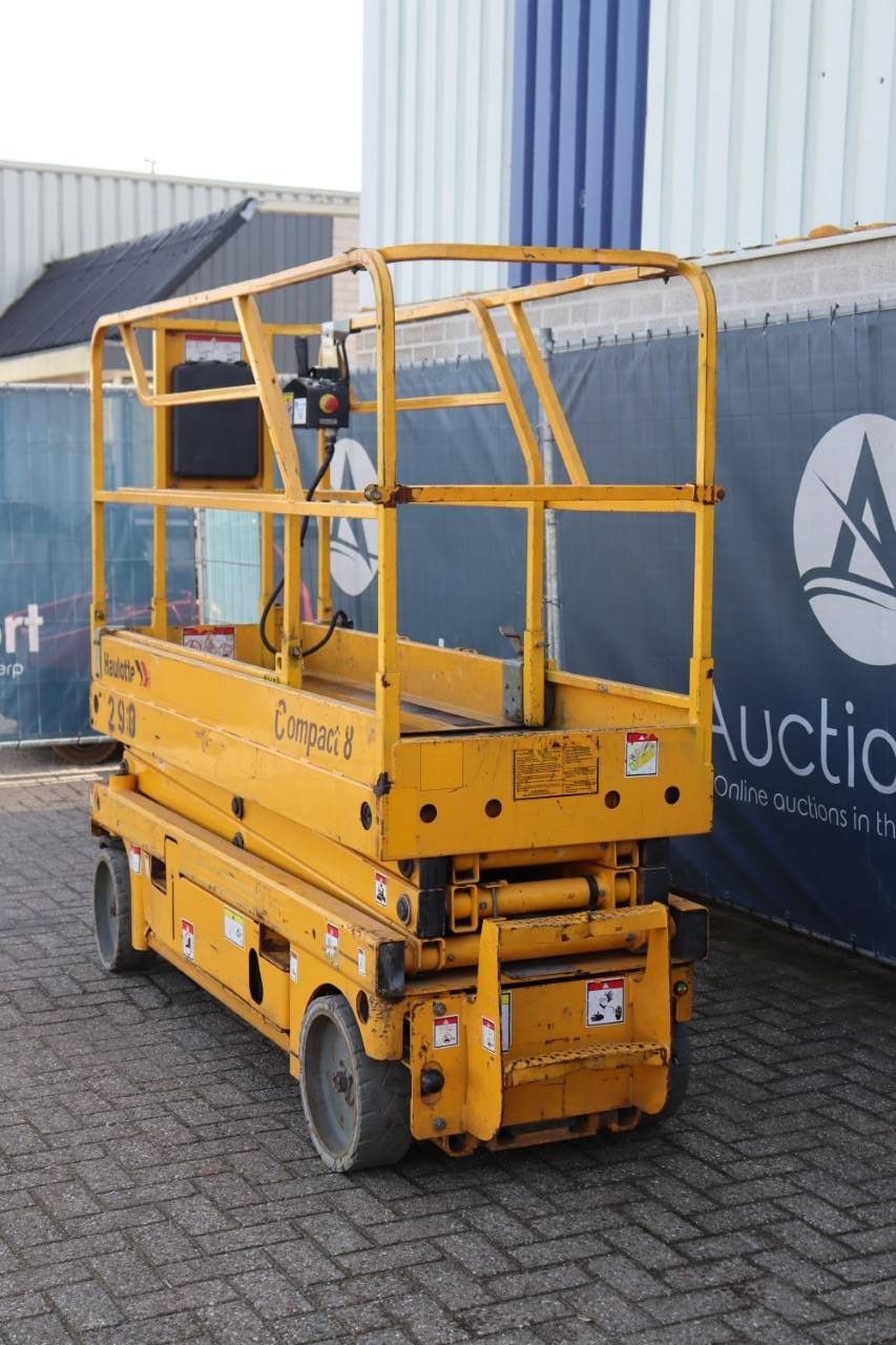 Scherenbühne Haulotte Compact 8 Electric 8m 2012