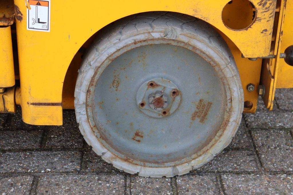 Scherenbühne Haulotte Compact 8 Electric 8m 2012