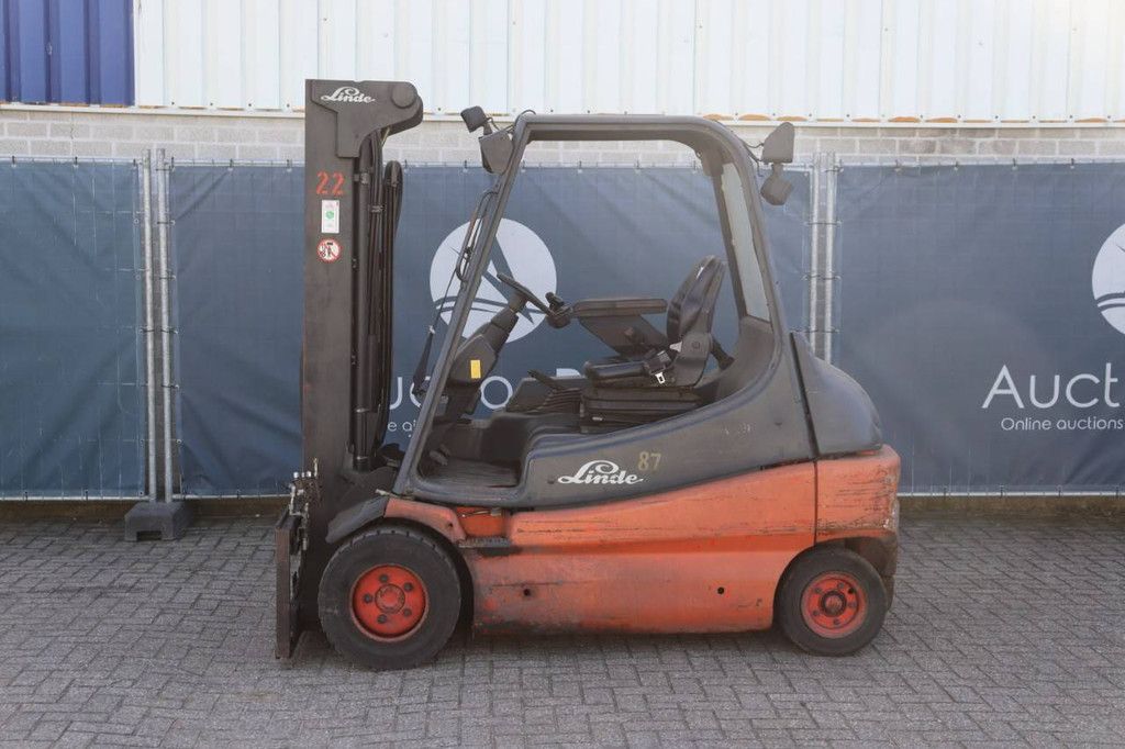 Forklift Linde E30-02 Electric 3000kg 2003