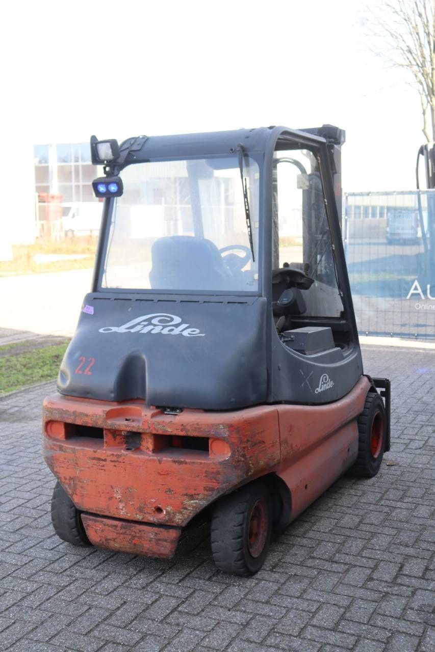 Forklift Linde E30-02 Electric 3000kg 2003