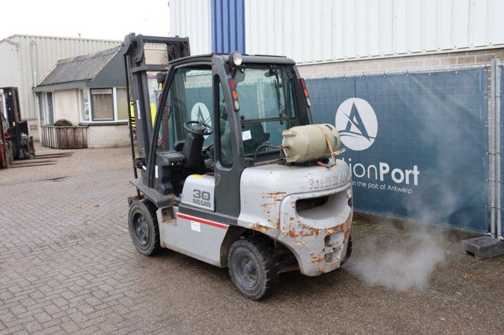 Heftruck Nissan 30 LPG 2850kg