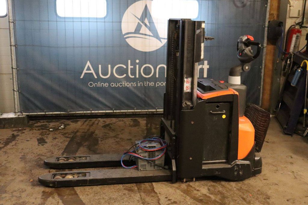 Stapelaar BT SWE200D Elektrisch 2000kg 2016