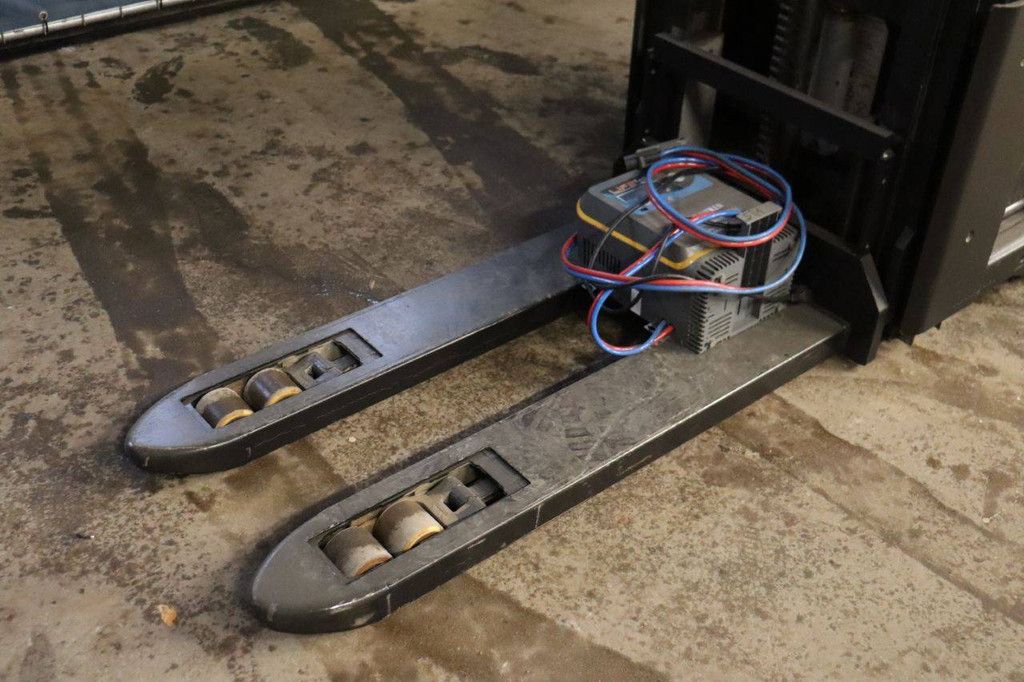 Stapelaar BT SWE200D Elektrisch 2000kg 2016