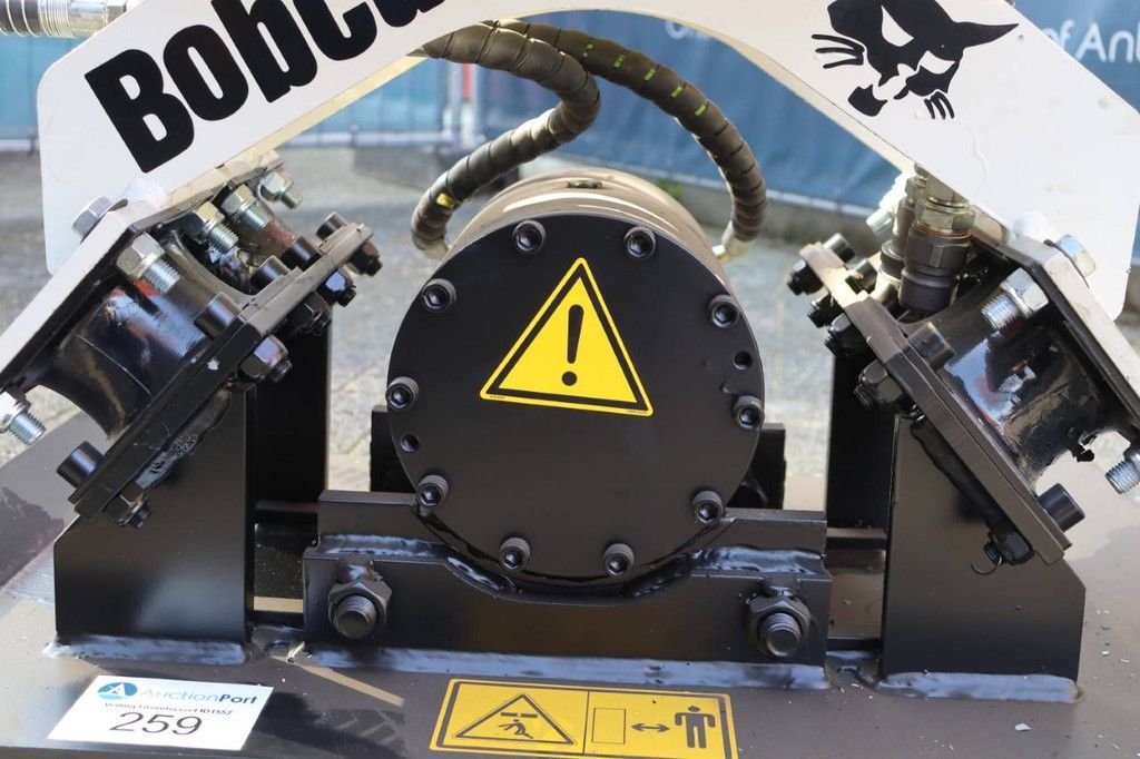 Bobcat CW10 2025 Neue hydraulische Rüttelplatte