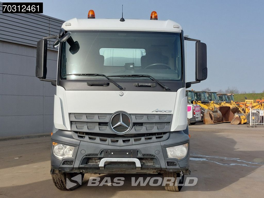Mercedes Arocs Arocs 3240 8X4